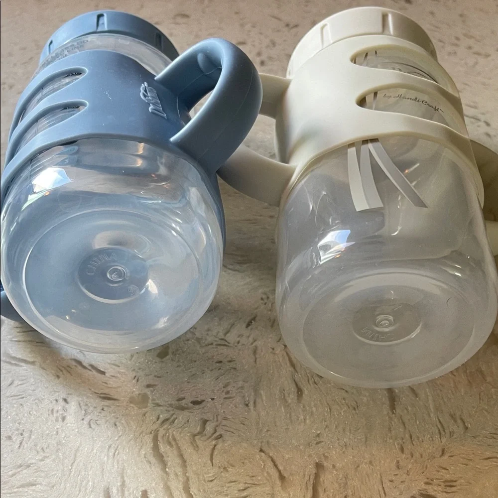 Dr. Brown's Dual-Handle Sipper Cup — Cream & Blue